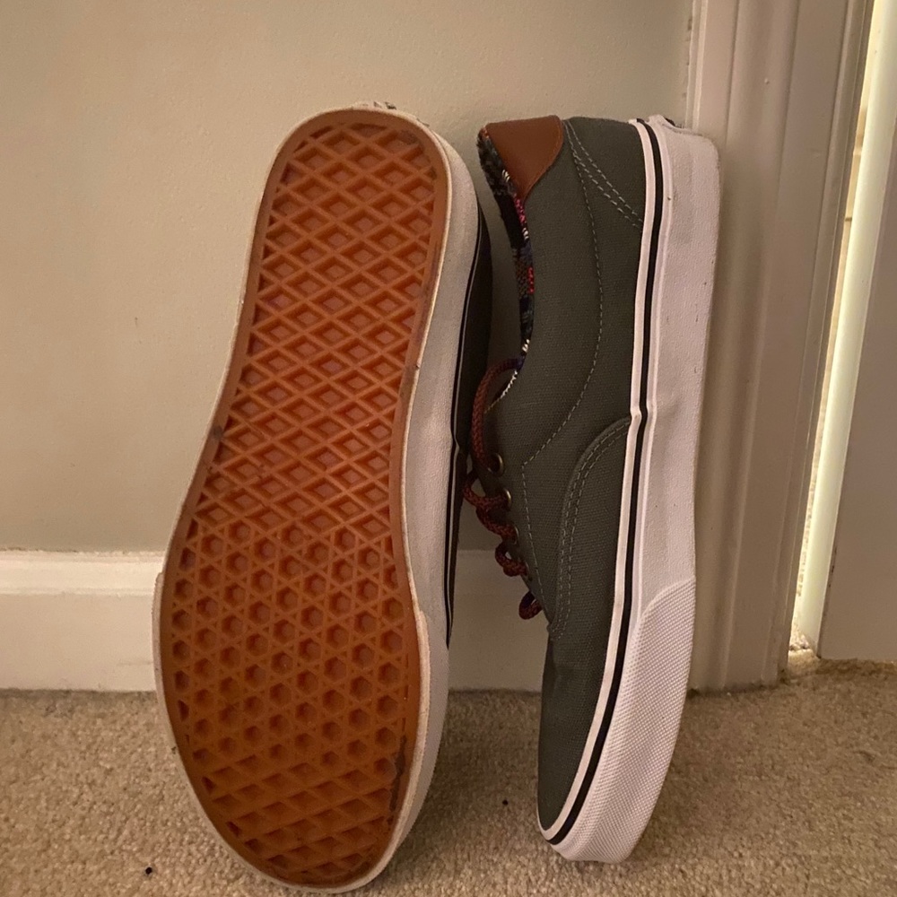Vans - Picture 5 of 5